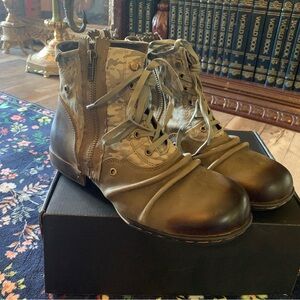 NIB Camouflage canvas & leather double side zipper moto boots brown distressed